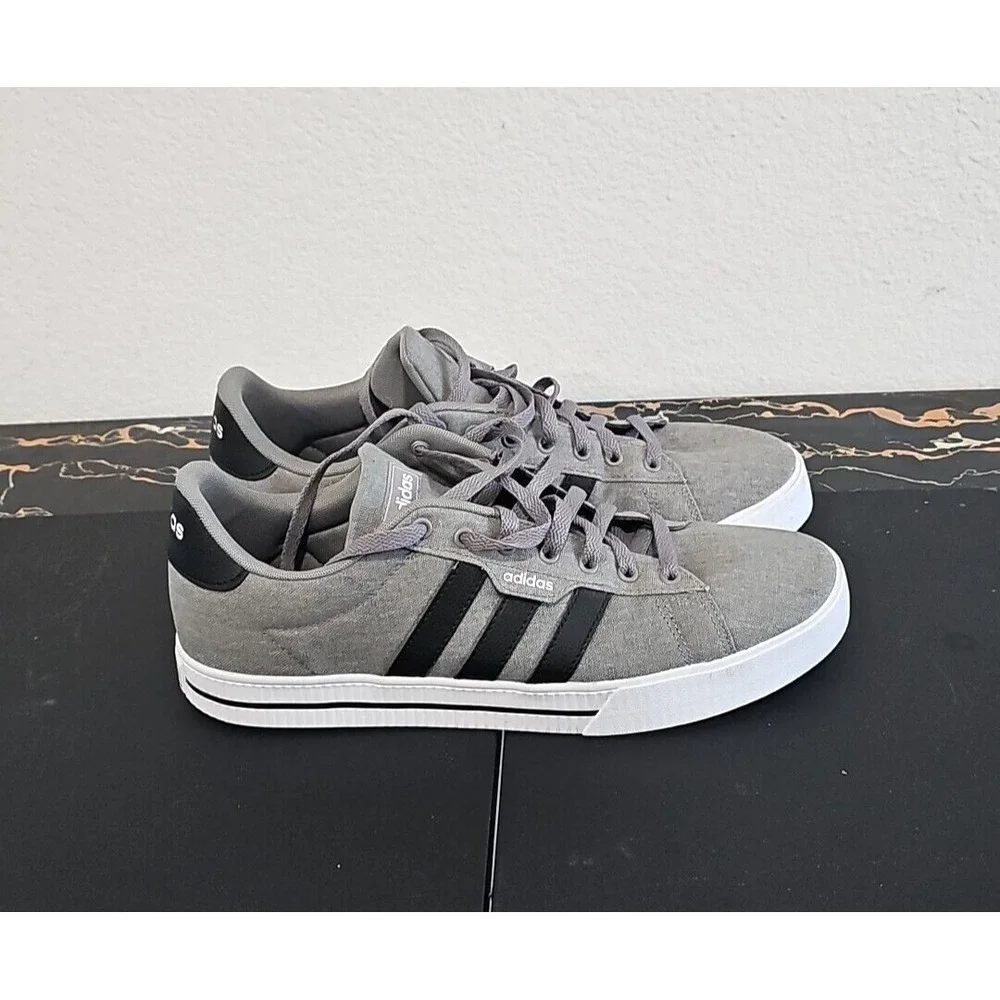 ADIDAS Men's Athletic Sneakers Grey & Black Shoes FW3270 Size 11.5